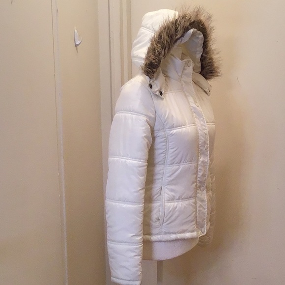 DELIA*S  CREAM COLOR PUFF JACKET COAT WITH FAUX FUR HOOD SZ M - Picture 4 of 11